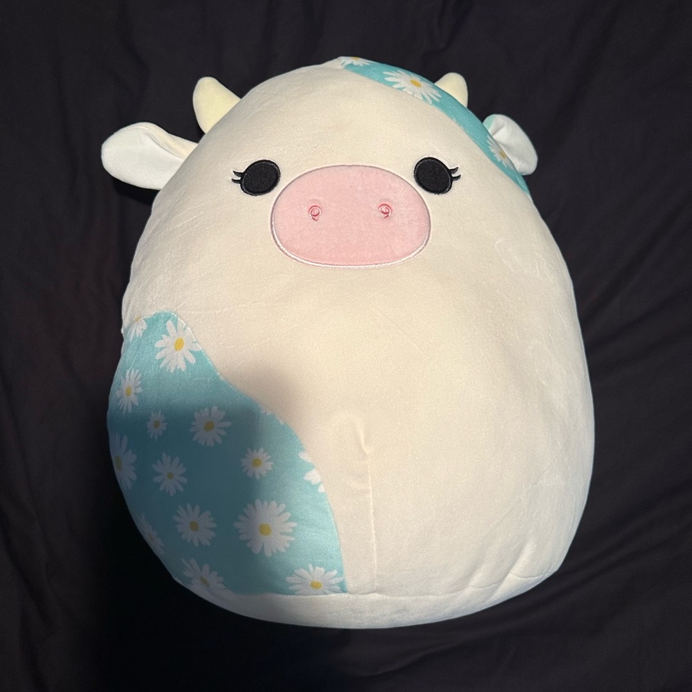 Belana flower squishmallow